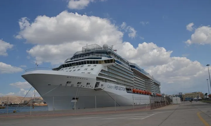 Athens airport transfer To Piraeus harbour