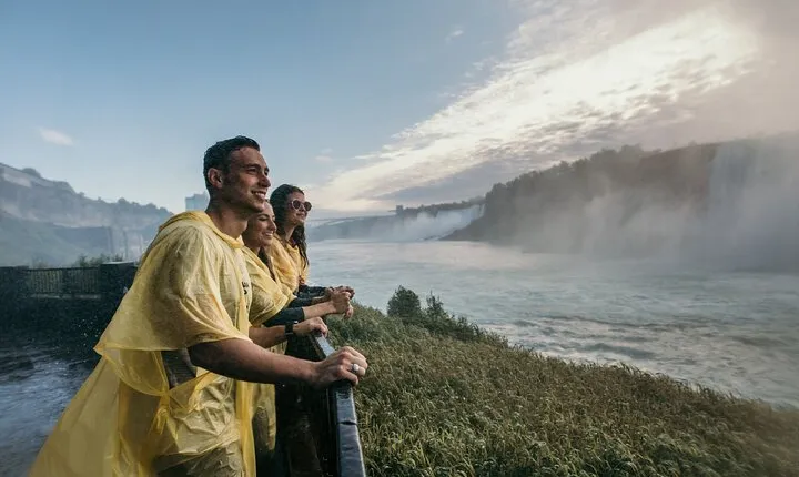 Niagara Falls Sightseeing Tour From Toronto