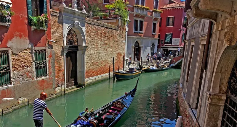 Grand Canal skip-the-line gondola ride