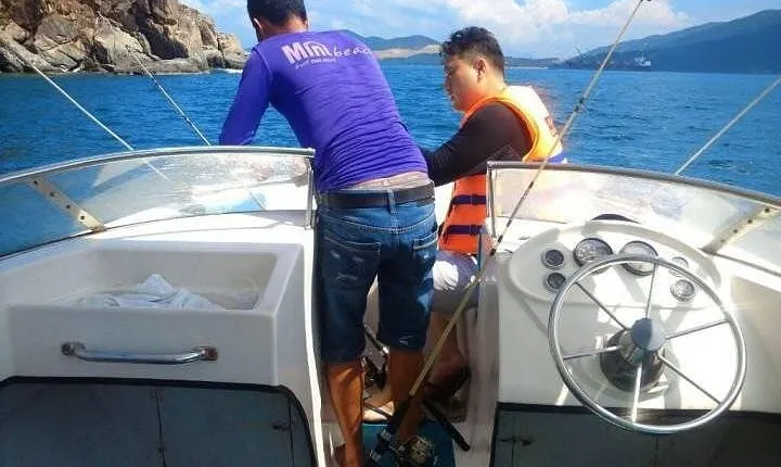 Nha Trang: Private fishing tour: Snorkeling - Fishing -Mini Beach