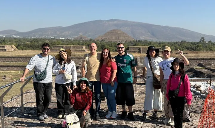 Teotihuacan Pyramids Tour, small group in Van, from Mexico City