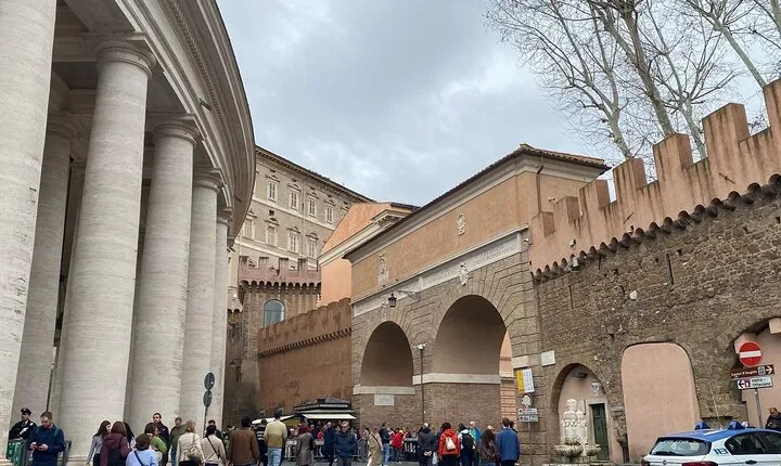Vatican Papal Tunnel & Castel Sant’Angelo Experience