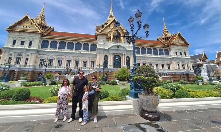 Bangkok: Full day Private Guide Tour + Grand Palace Entry Ticket