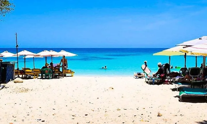 Playa Blanca by bus