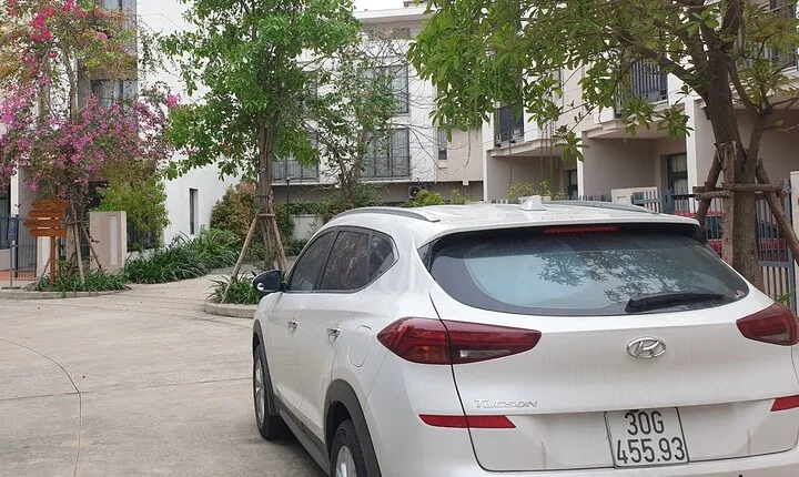 Private Car Transfer Between Noi Bai Airport and Hanoi Hotels