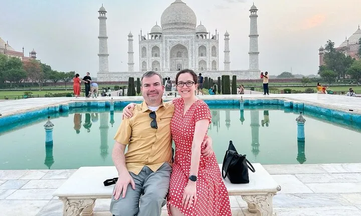 Taj Mahal Tour from Delhi by AC Car with 5 Star Meal