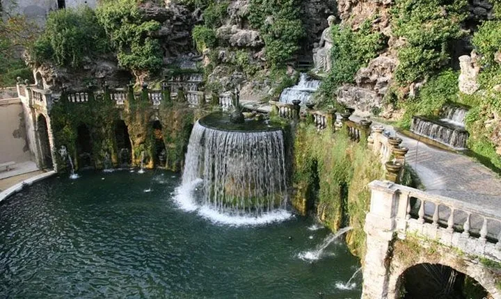 Tivoli from Rome: Hadrian's Villa and Villa d'Este, Private Tour