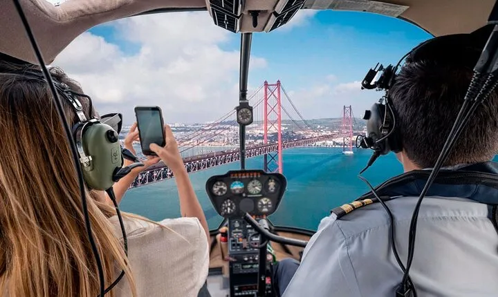 360º Lisbon: Helicopter Flight, Boat Trip and Old Town Walking
