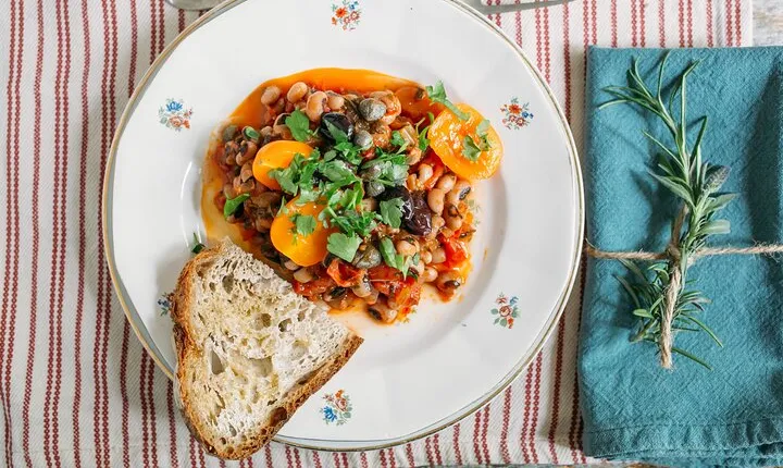 Cesarine: Small Group Veggie Class & Wine Tasting in Milan