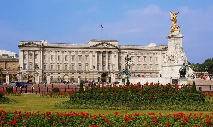 Royal London Guided Sightseeing Tour and Thames River Cruise
