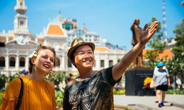 Highlights & Hidden Gems With Locals: Best of Ho Chi Minh City Private Tour