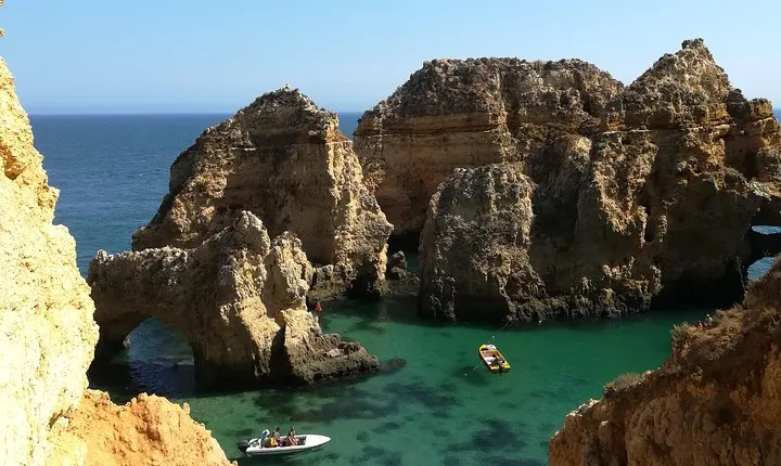 Private Algarve Tour From Lisbon to Benagil, Lagos and Carvoeiro