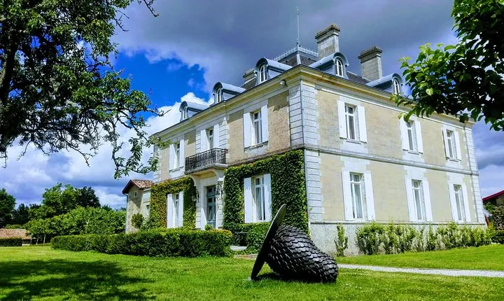 BORDEAUX region UNCORKED - Private Premium Enological Adventure