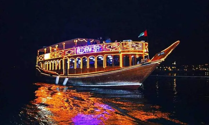 Dubai Dhow Dinner Cruise Creek with Private Transfer From Dubai