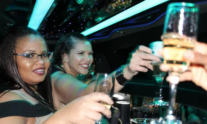 Private 2-Hour Limo Tour of Las Vegas with Champagne