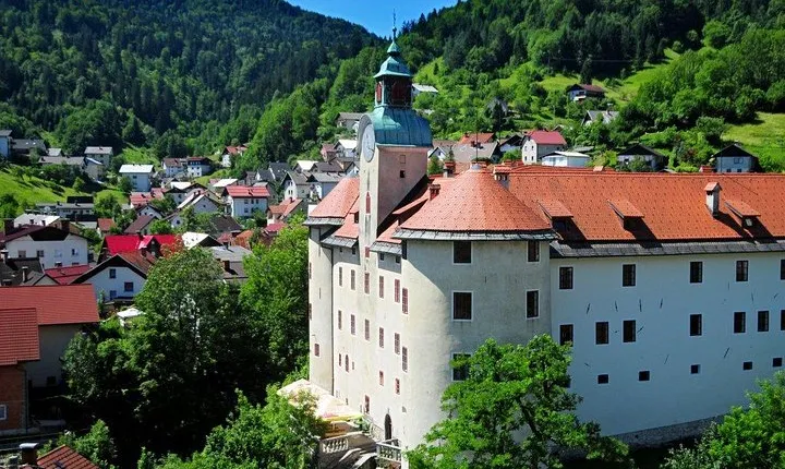 Idrija Half Day Excursion: UNESCO Town including Castle and Mine Tour from Ljubljana