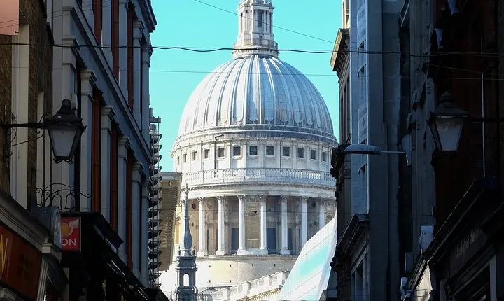 London's Historic Areas And Hidden Secrets - A Very Small Group Tour