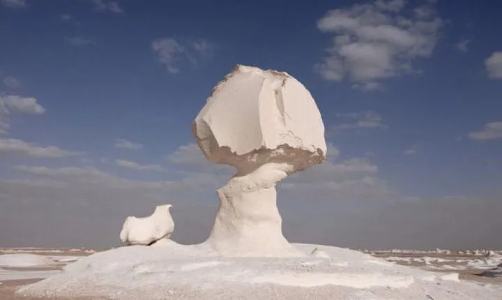 2 Days White Desert and Bahariya Oasis Tour