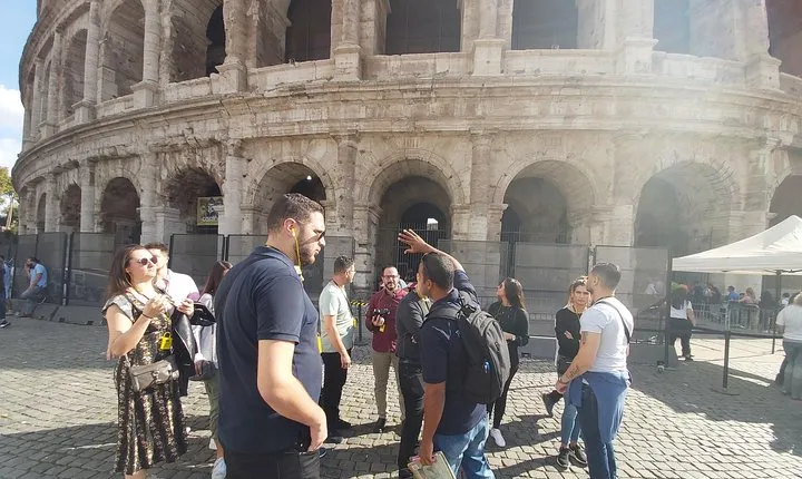 Rome Colosseum Guided Tour With Roman Forum Quick Access
