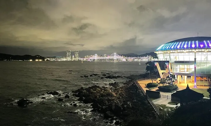 Haeundae Walking BUT Served With Hidden Photo Spot