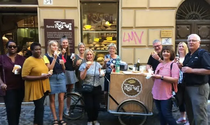 Campo dè Fiori Market and Trevi Fountain Food and Wine Tour in Rome
