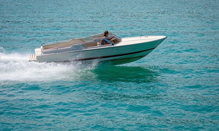 Hurghada: Private 4 Hours Speedboat Dolphin House Snorkling Tour