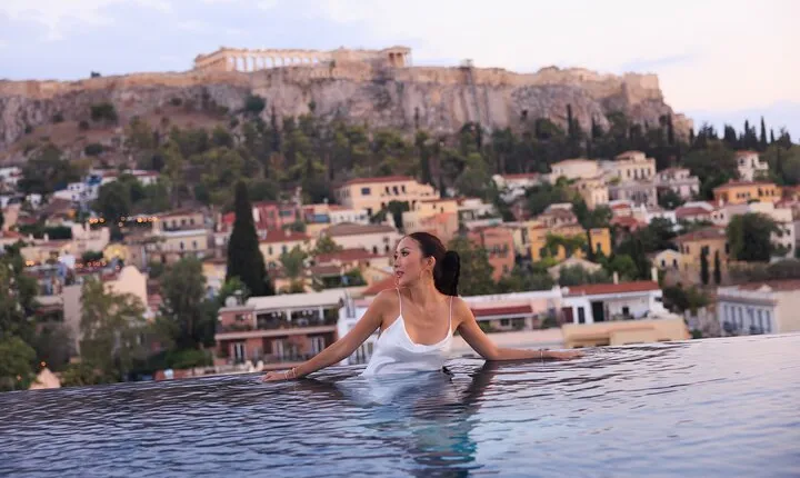 2 Hour Athens Styled Photoshoot with professional photographer