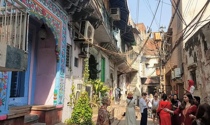 3-hour Old Delhi Heritage Walking tour with Rickshaw Ride