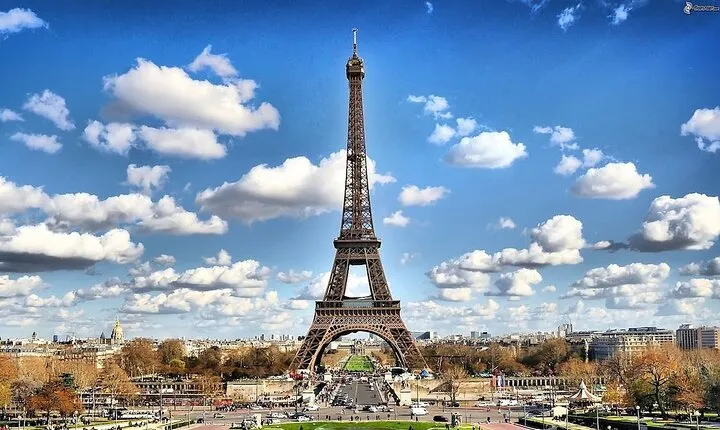 Eiffel Tower Ticket To 2nd Floor With Elevator & Host