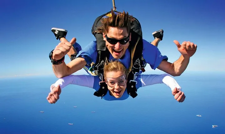 From Sydney: Tandem Skydive Experience over Wollongong Beach