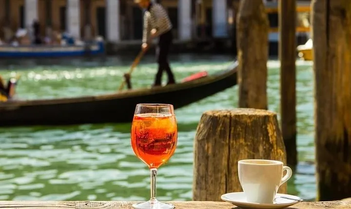 Eat, drink and repeat: Wine and Food tasting tour in Venice