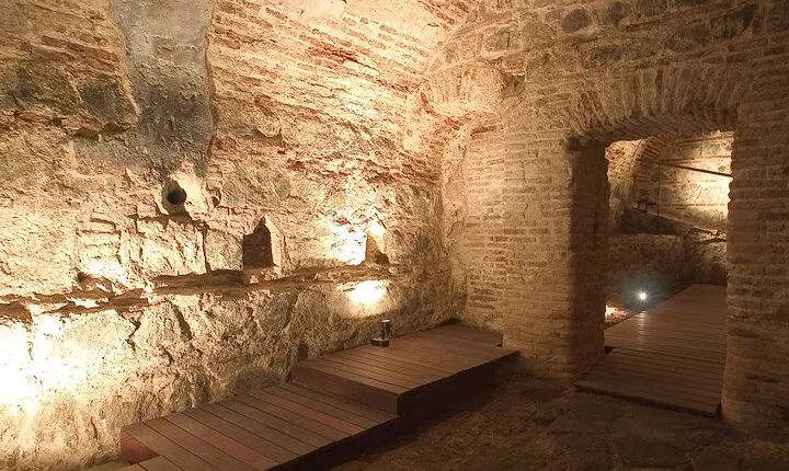 Guided Visit to the Toledo Underground