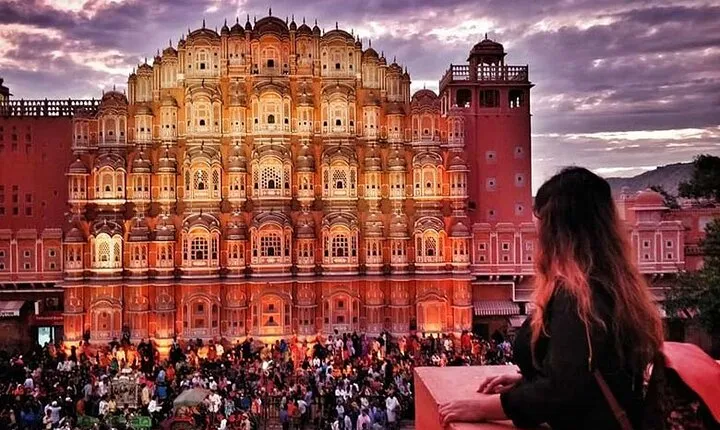 Private Guided Jaipur City Day Tour from Delhi by Car With Lunch & Entry