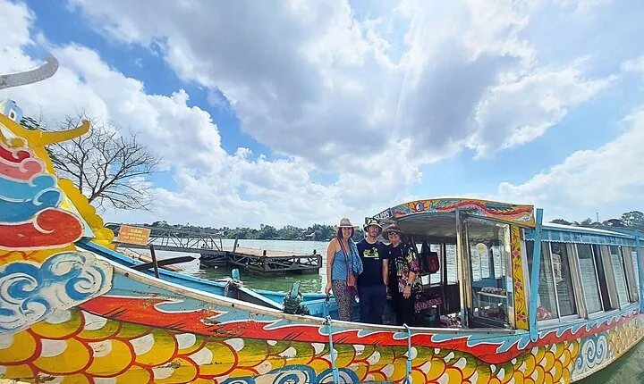 Private Dragon Boat Trip : Explore Hue City's Cultural Treasures