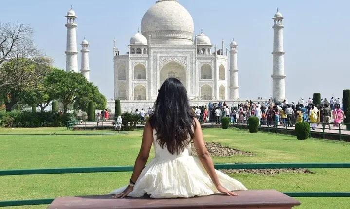 Taj Mahal Skip the Line Private Same Day Tour From Delhi 