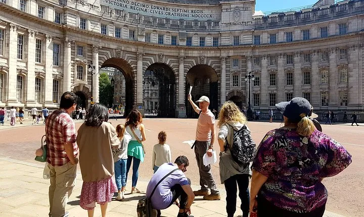 See Over 30 Top London Sights! Fun Private Tour with Local Guide