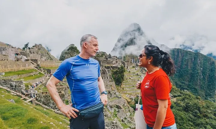 Private Full-Day Machu Picchu Tour by Train and Bus from Cusco