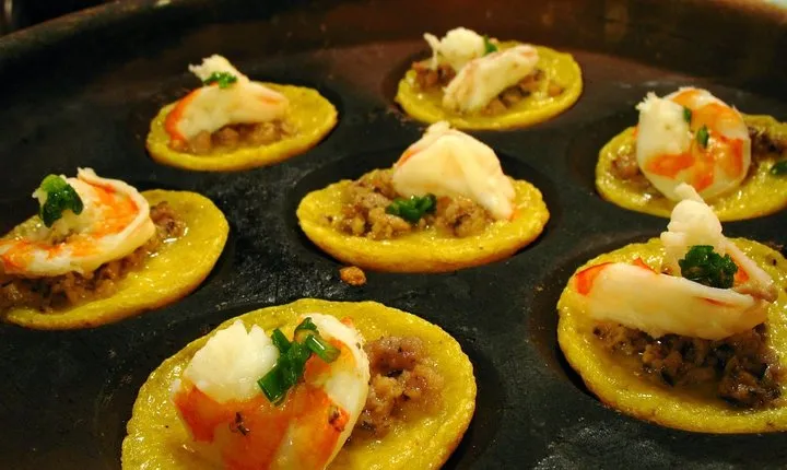Private Saigon Street Food Tour with Motorbike