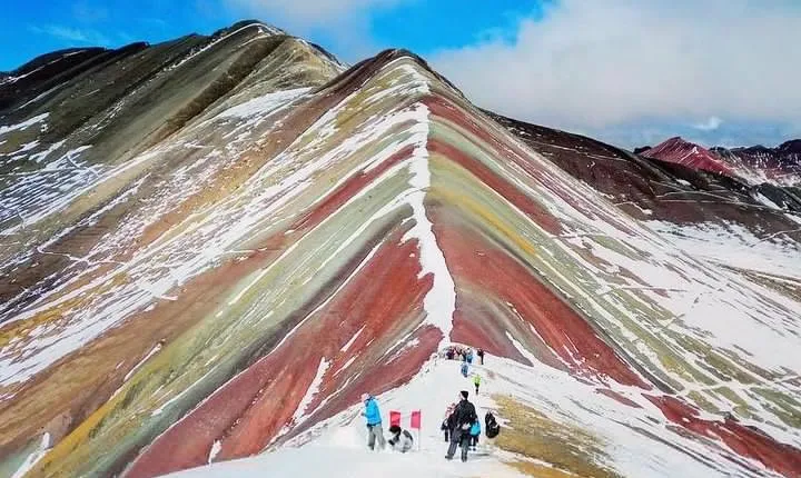 7 Color Mountain Tour Guided Tour of the Essence of Peru