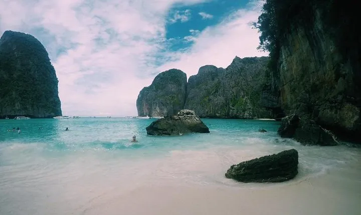 PHUKET-Phi Phi Island-Khai Island-Lunch by Sea Angel Speed Boat