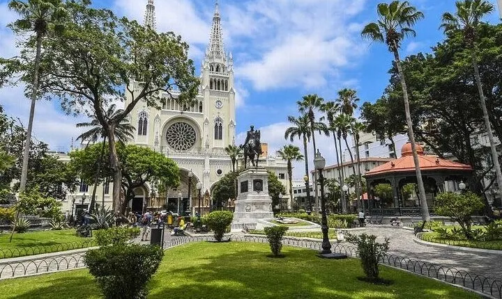 Private Half Day Tour in Guayaquil with a Professional Driver