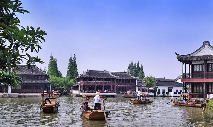 Private Shanghai Day Tour of Zhujiajiao Water Town,Yu Garden and Bund