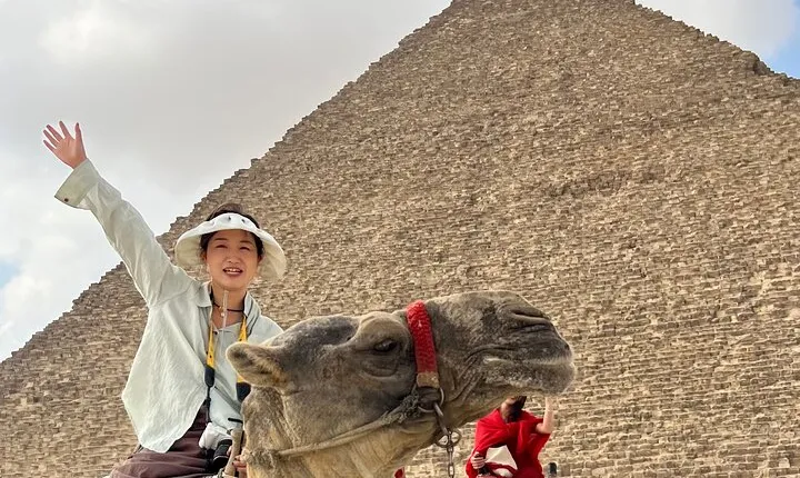 Vip pyramids sphinx tour &inside Queen pyramid 