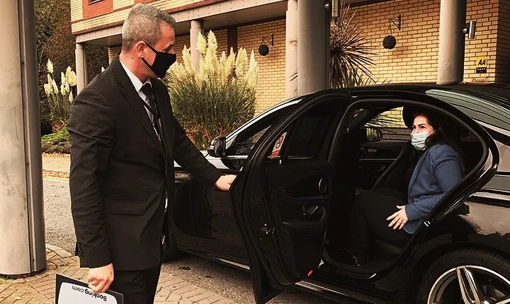 Private Transfer from Heathrow to Gatwick Airport 