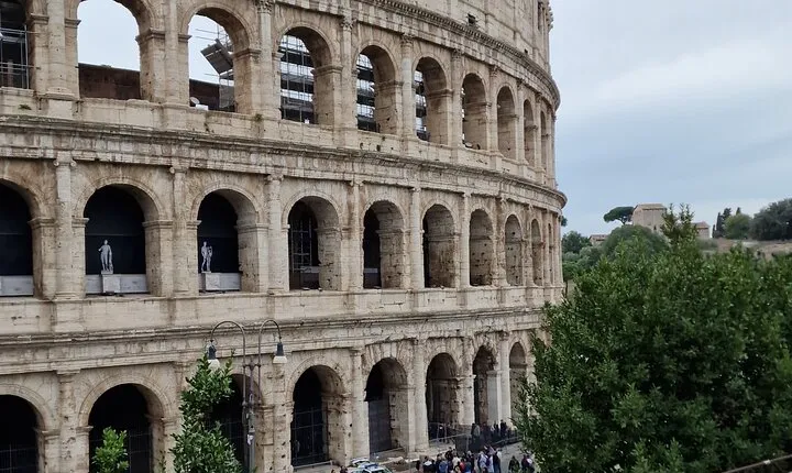 Colosseum, Roman Forum and Palatine Hill Private Tour