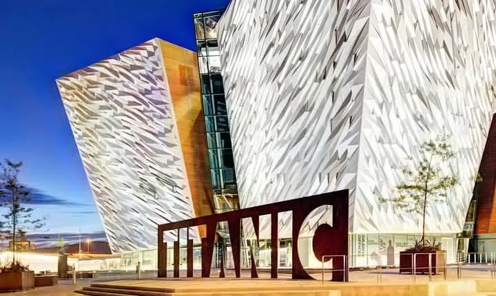 Dublin: Giant's Causeway, Dark Hedges, Dunluce and Belfast Titanic entrance fee