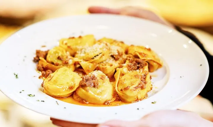 Ravenna Food Tour with Wine Tasting and Guided Sightseeing of Top Attractions