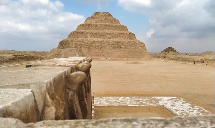 Guided Tour From Alexandria Port To Giza Pyramids,Sakkara&Memphis