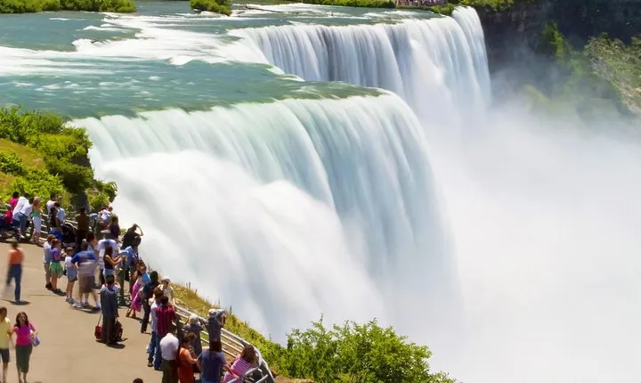 Private Tour: Niagara Falls Day Trip from New York City