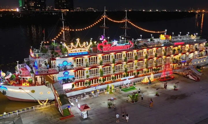 Ho Chi Minh City: Dinner On Cruise Along Saigon River 